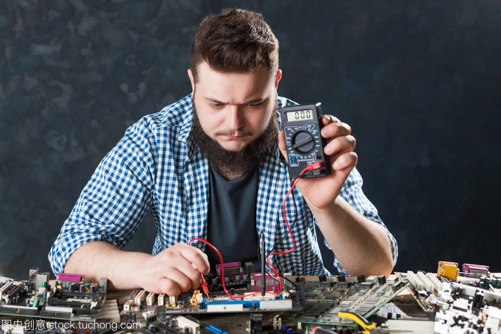 计算机服务工程师 数字化时代的幕后英雄